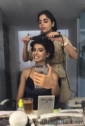 Nivritti Chandra Makeup Artists weddingplz