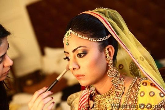Aakriti Kochar Makeup and Hair Artist Makeup Artists weddingplz