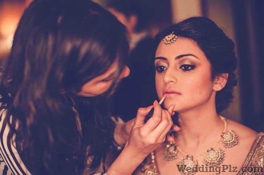 Aakriti Kochar Makeup and Hair Artist Makeup Artists weddingplz
