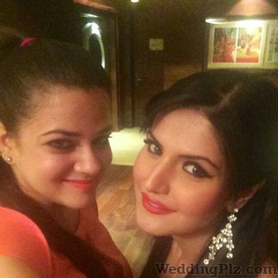 Makeup FX By Reshu Nagpal Makeup Artists weddingplz