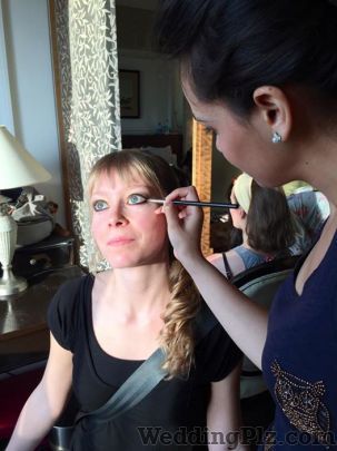 Sakshi Sood MakeUp Artist and Hair Stylist Makeup Artists weddingplz