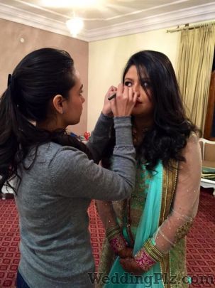 Sakshi Sood MakeUp Artist and Hair Stylist Makeup Artists weddingplz