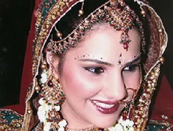 Renu Arora Makeup Artist Makeup Artists weddingplz