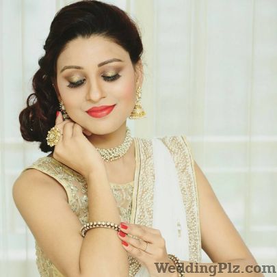 Supriti Batra Makeup Artists weddingplz