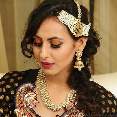 Supriti Batra Makeup Artists weddingplz
