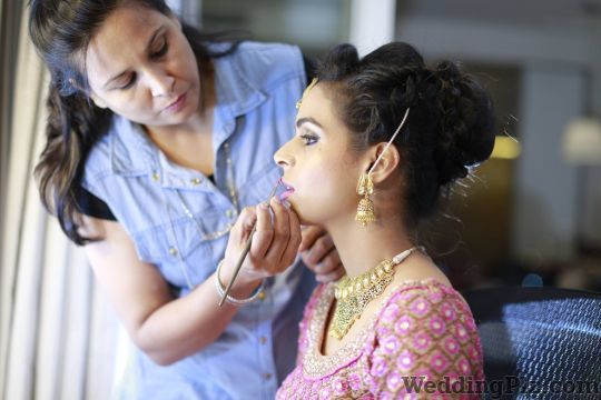 Shallu Chandla Make Up and Hair Styling Makeup Artists weddingplz
