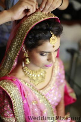 Shallu Chandla Make Up and Hair Styling Makeup Artists weddingplz