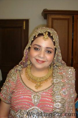 Tanya Puri Makeup Artist Makeup Artists weddingplz