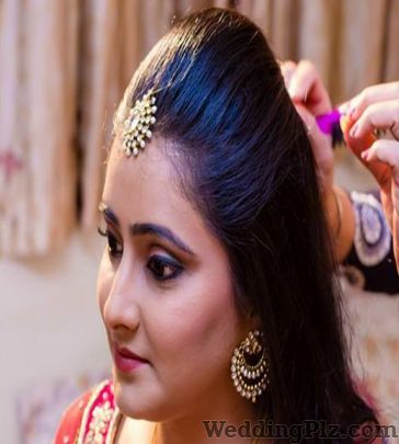 The Signature Touch Makeup Artists weddingplz