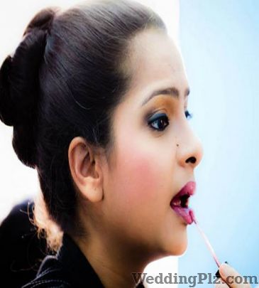 The Signature Touch Makeup Artists weddingplz