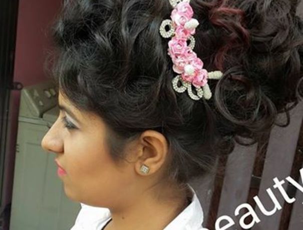 Saloni Beauty Care Makeup Artists weddingplz