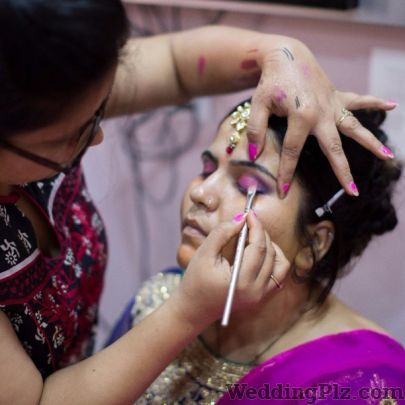 Get Stunning by Monika Makeup Artists weddingplz