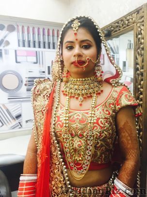 Naina Arora Makeup Artist Makeup Artists weddingplz