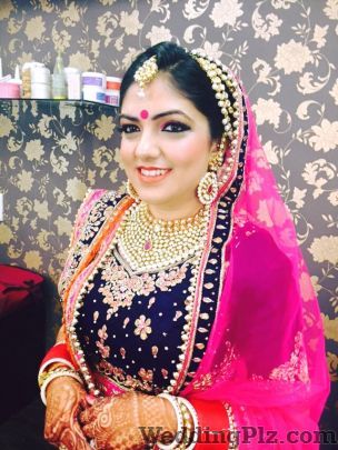 Naina Arora Makeup Artist Makeup Artists weddingplz