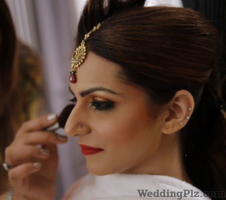 Tanu Singh Professional Makeup Artist Makeup Artists weddingplz