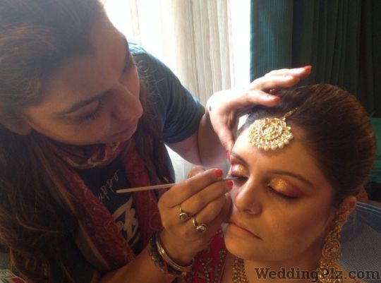 Tanu Singh Professional Makeup Artist Makeup Artists weddingplz