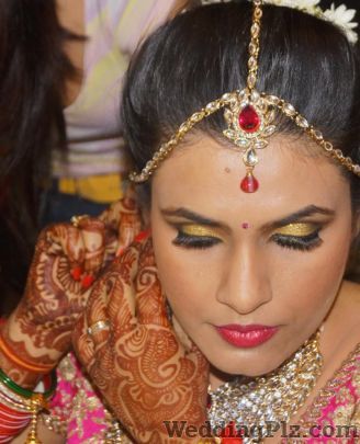 Makeup and Styling by Tanya Chadha Makeup Artists weddingplz