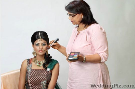 Manju Jasra Bridal Makeup Studio Makeup Artists weddingplz