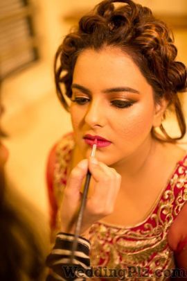 Fatima Soomar Makeup and Hair Makeup Artists weddingplz