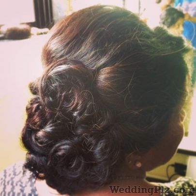 Kareizma Makeup and Hair Makeup Artists weddingplz