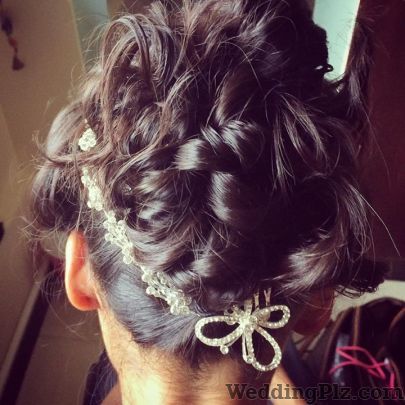 Kareizma Makeup and Hair Makeup Artists weddingplz