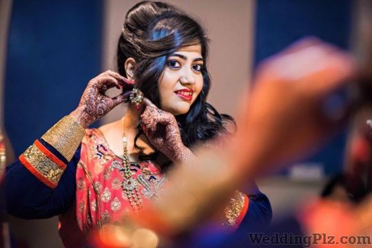 Kareizma Makeup and Hair Makeup Artists weddingplz