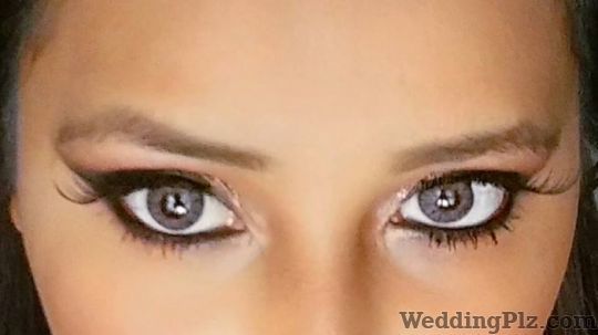 Maya R Mehta Makeup Artis Makeup Artists weddingplz