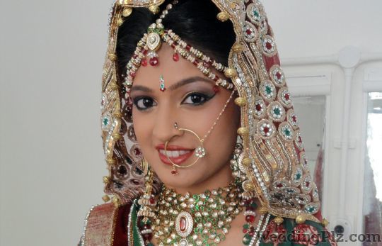 Nisha Bridal World Makeup Artists weddingplz