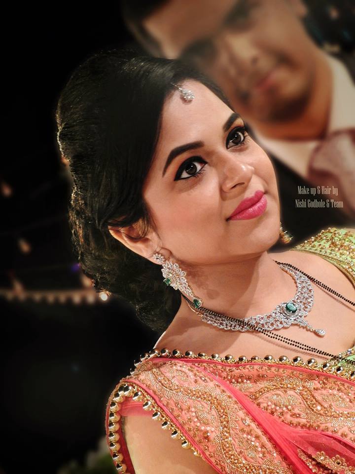 Nishi Godbole Professional Makeup Artist Makeup Artists weddingplz