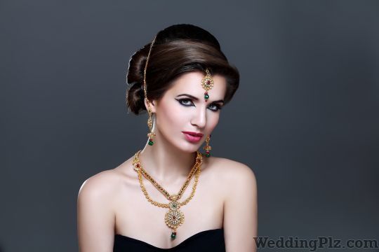 One Stop Makeovers Makeup Artists weddingplz