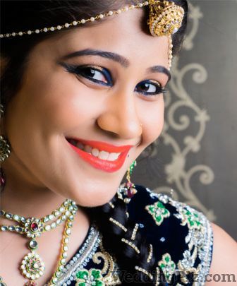 Pratima Prajapati Makeup Artist Makeup Artists weddingplz