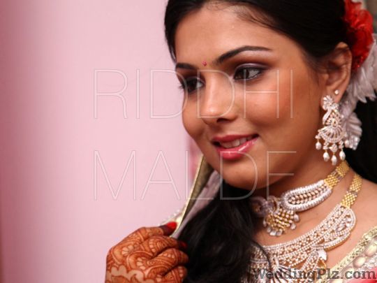 Riddhi Malde Makeup Artist Makeup Artists weddingplz