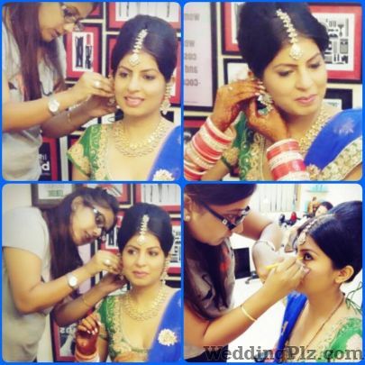 Chandini Mohindra Dawar Makeup Artists weddingplz