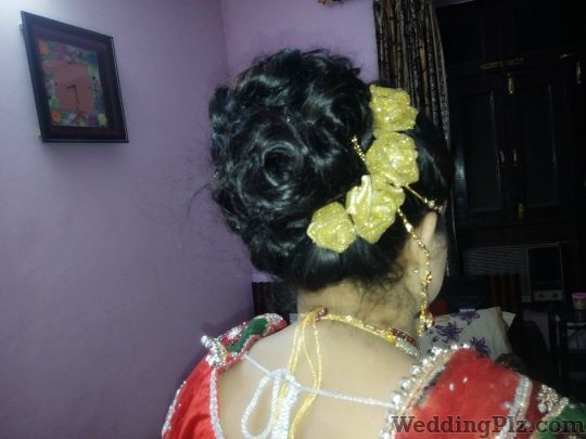 Live Gorgeously by Subhashini Mehra Makeup Artists weddingplz