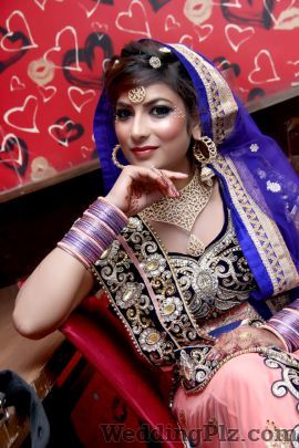 Makeup Guru Neeru Mahajan Makeup Artists weddingplz