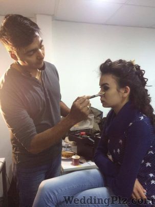 Make Over by Anuj Dogra Makeup Artists weddingplz