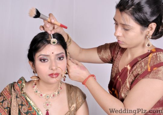 Reeta Makeup Studio Makeup Artists weddingplz