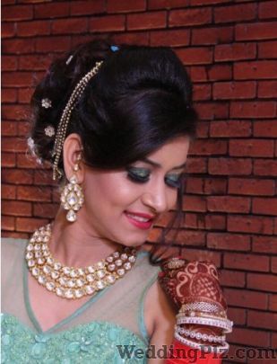 Styles By Manju Rawat Makeup Artists weddingplz