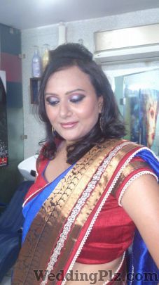 Meena Narula Makeovers Makeup Artists weddingplz