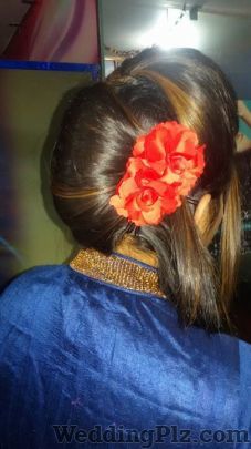 Meena Narula Makeovers Makeup Artists weddingplz