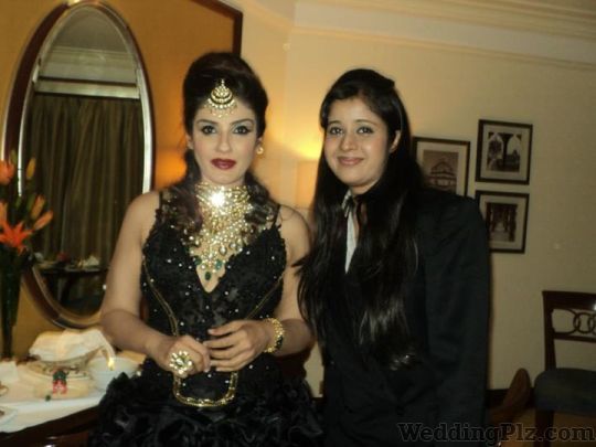Sea of Radiant Makeup Artists weddingplz