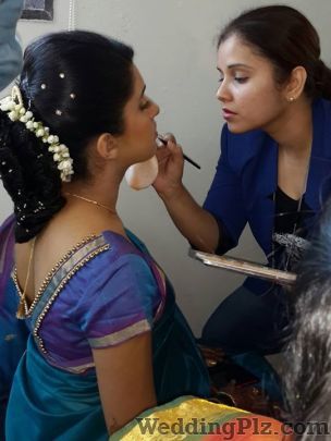 Dipti Gupta Makeup and Hair Makeup Artists weddingplz
