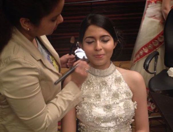 Dipti Gupta Makeup and Hair Makeup Artists weddingplz