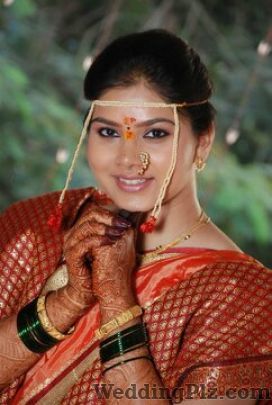 Manshi Makeup Creation Makeup Artists weddingplz