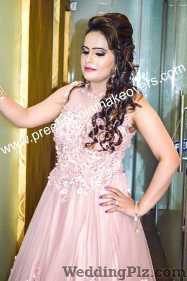 Preeti and Pooja Makeovers Makeup Artists weddingplz