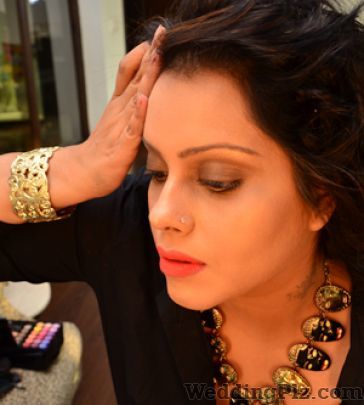 Prerna Khullar Makeup Artist Makeup Artists weddingplz