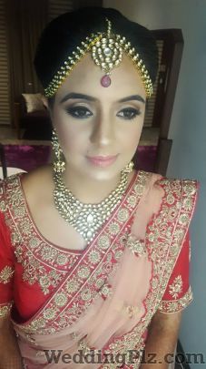 Brushes and More by Parul Duggal Makeup Artists weddingplz