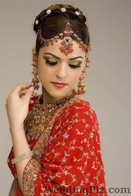 Imran Professional Makeup Artist Makeup Artists weddingplz