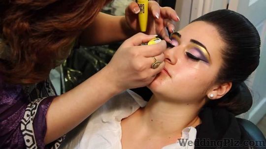Harsh Pawar Makeup Makeup Artists weddingplz