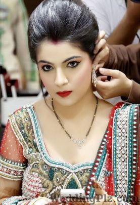 Makeup by Mallika Bhat Makeup Artists weddingplz